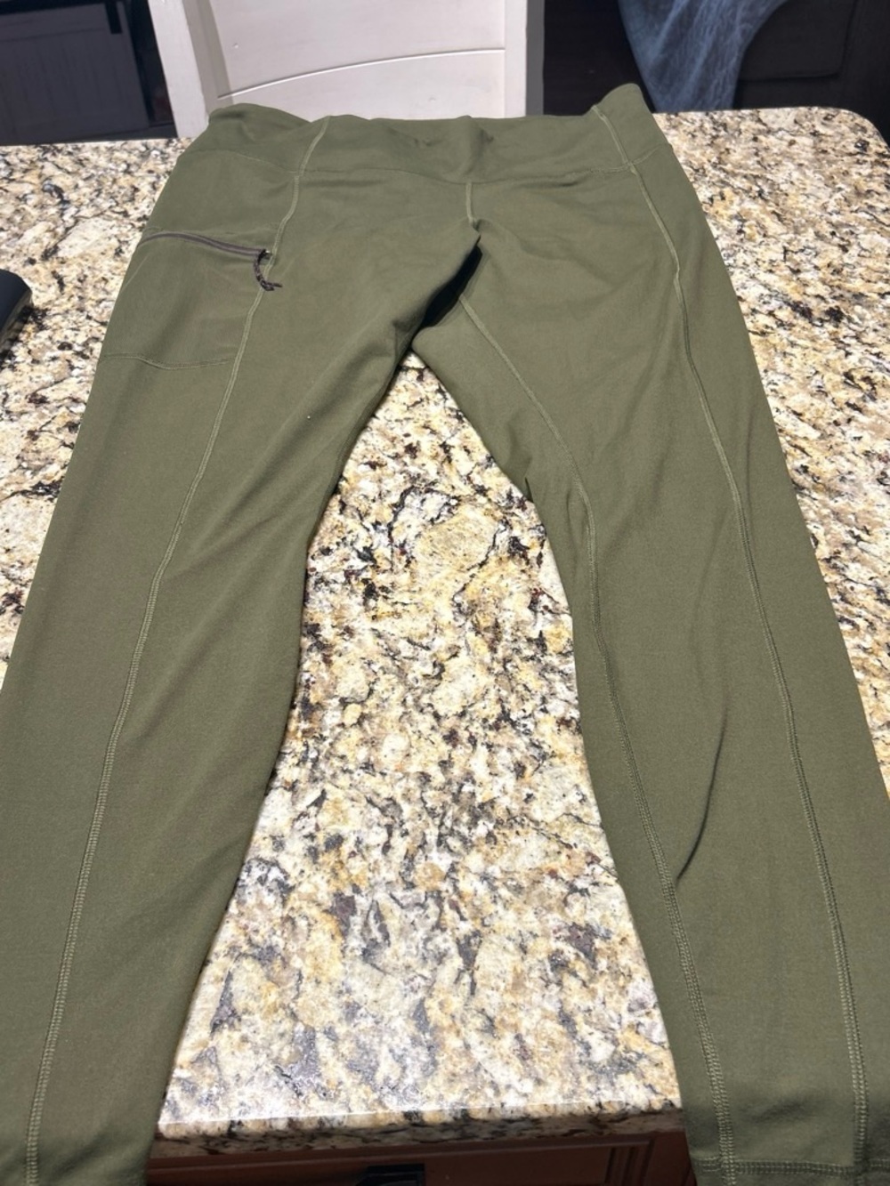 Columbia Olive Green Leggings with Side Zip Pocket